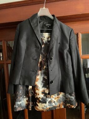 Women’s suit (worn once)